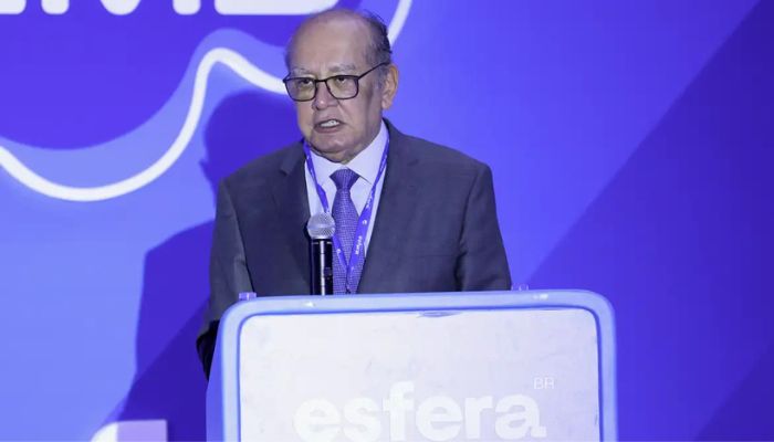  “Nenhum desconforto”, diz Mendes sobre prisão domiciliar de Bolsonaro 